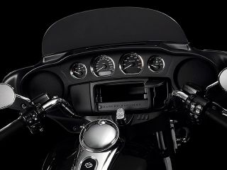 2019年 FLHT Electra Glide Standard(インストゥルメントパネル)
