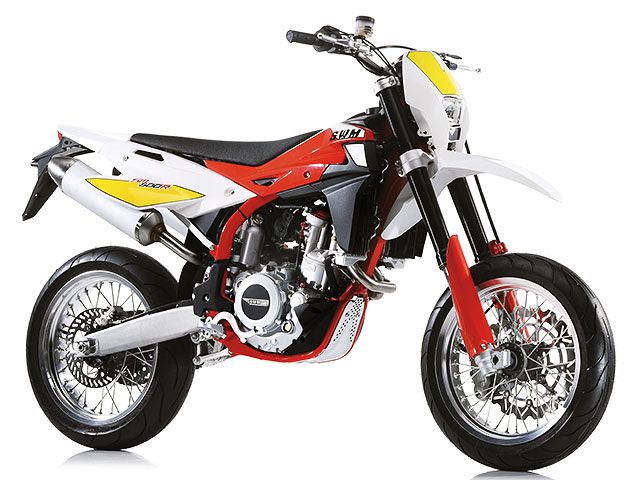 2016年 SM500R (カタログメイン)