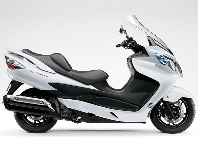 2016年 BURGMAN 400 (カタログメイン)