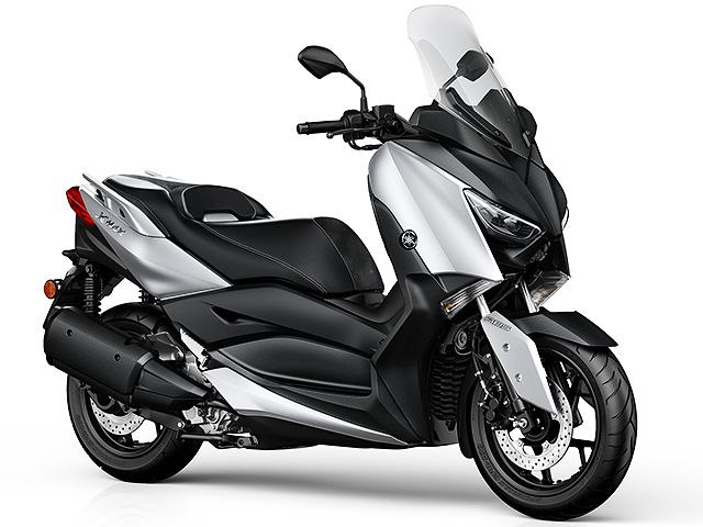 2020年 XMAX 300 Blazing Grey(カタログメイン)