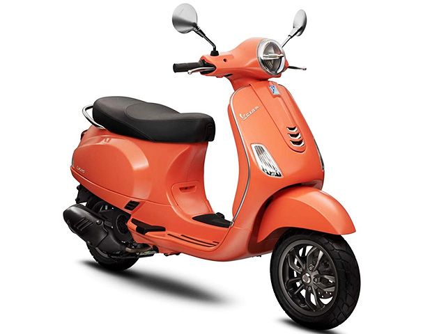 2020年 LX125 i-GET コーラル(カタログメイン)