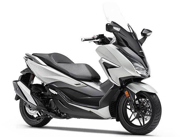 2021年 FORZA350 Pearl Falcon Grey(カタログメイン)