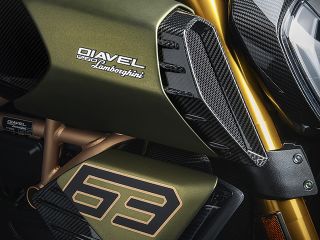2021年 Diavel 1260  Lamborghini（モデルエンブレム）