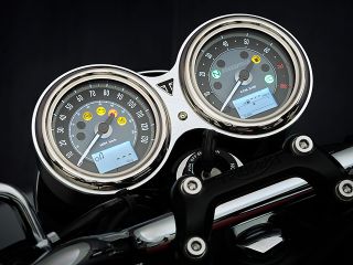 2021年 Bonneville T120(メーター表示イメージ)
