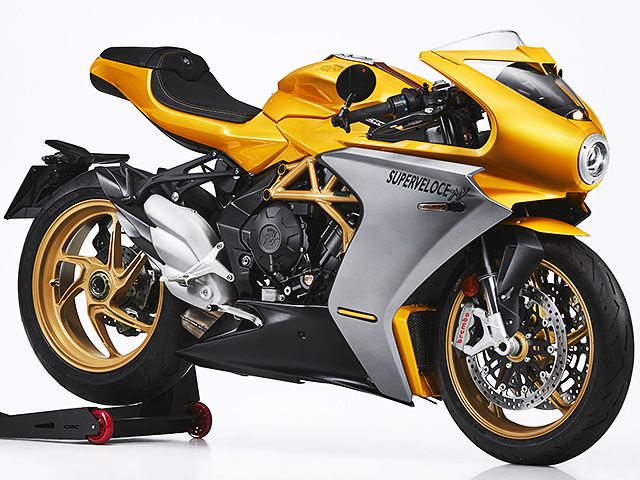 2021年 SUPERVELOCE 800 PEARL METALLIC YELLOW/MATT METALLIC GRAPHITE(カタログメイン)