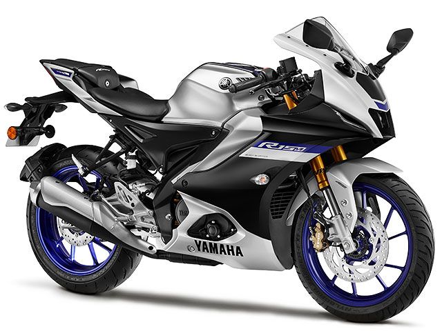 2022年 YZF-R15M METALLIC GRAY(カタログメイン)
