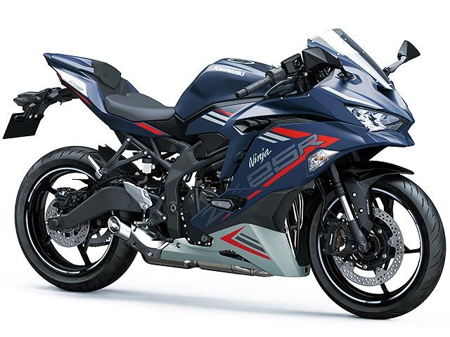 2022年 Ninja ZX-25R SE メタリックマットトワイライトブルー×メタリックマットフュージョンシルバー(カタログメイン)
