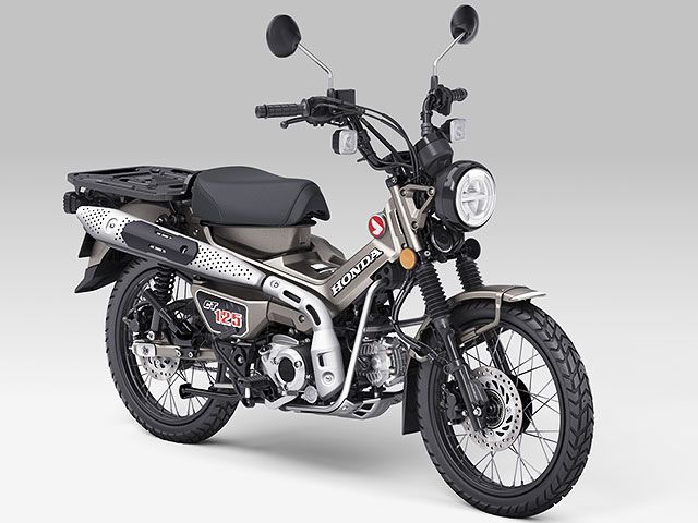 2023年 CT125 HUNTER Cub マットアーマードシルバーメタリック(カタログメイン)