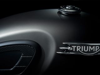 2024年 Bonneville T120 BLACK Stealth Edition(タンクカラーイメージ)