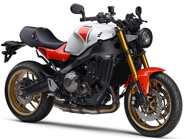 2024年 XSR900 ABS シルキーホワイト(カタログメイン)