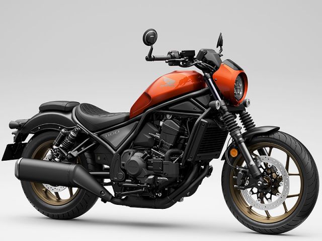 2025年 CMX1100 Rebel SE Flare Orange Metallic(カタログメイン)