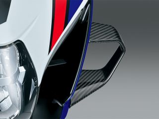 2026年 GSX-R1000R(純正アクセサリーのウィングレット)