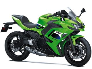 2026年 Ninja 650ライムグリーン