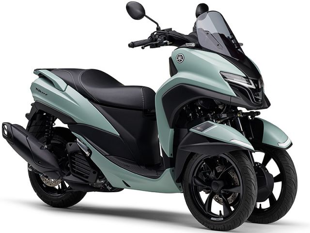 2026年 TRICITY 125 マットライトグリーニッシュグレーメタリック1(カタログメイン)