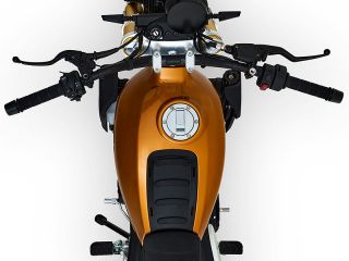 2025年 CABALLERO Scrambler500 Deluxe(ハンドルまわりイメージ)