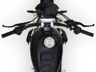 2025年 CABALLERO Scrambler125(ハンドルまわりイメージ)