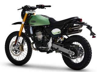 2025年 CABALLERO Rally500(リアビュー)