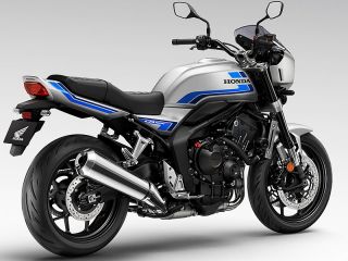 2026年 CB1000F SE(リアビュー)
