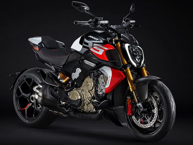 2026年 Diavel V4 RS RS LIVERY(カタログメイン)