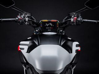 2026年 Diavel V4 RS(ハンドルまわりイメージ)