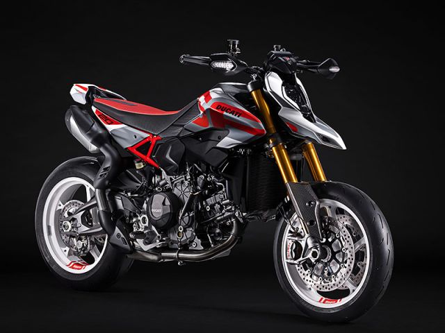 2026年 Hypermotard V2 SP (カタログメイン)