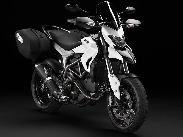 2013年 Hyperstrada アークティックホワイト（カタログメイン）
