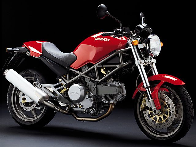 2002年 Monster 620i.e. （カタログメイン）