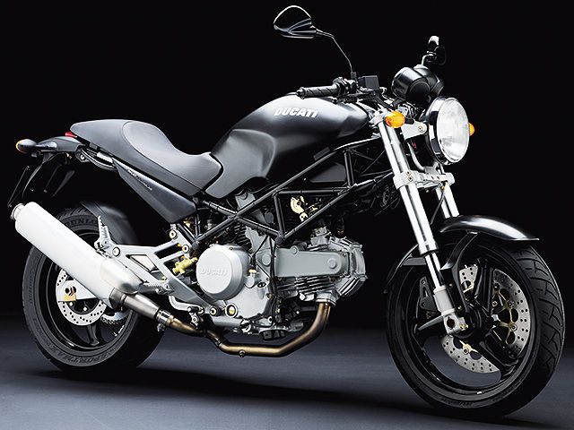 2005年 Monster 620 Dark 1dis. （カタログメイン）