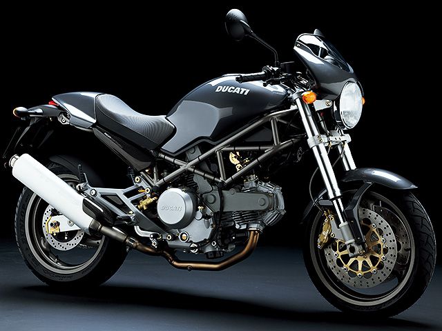 2002年 Monster 620S i.e. (カタログメイン)
