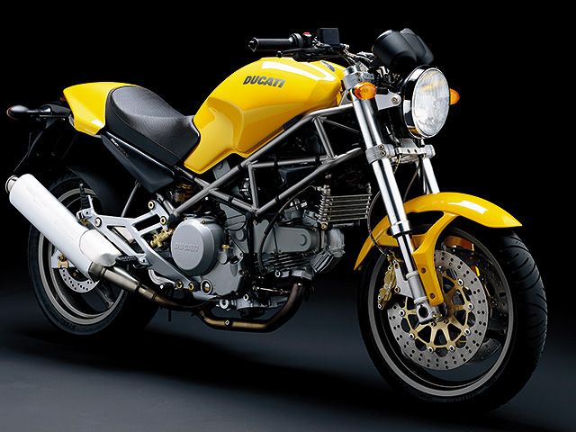 2001年 Monster 750 （カタログメイン）