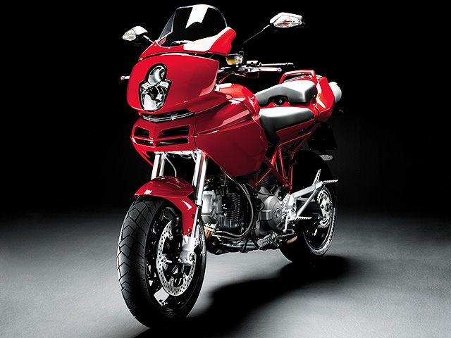 2007年 Multistrada 1100 レッド（カタログメイン）