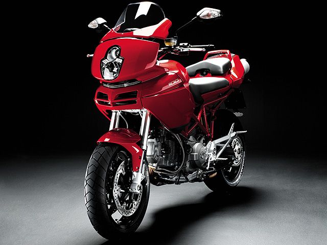2008年 Multistrada 1100 レッド（カタログメイン）