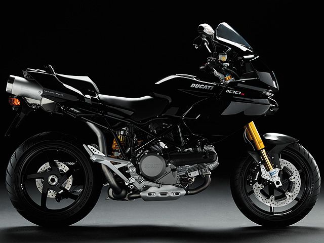 2008年 Multistrada 1100S ブラック（カタログメイン）
