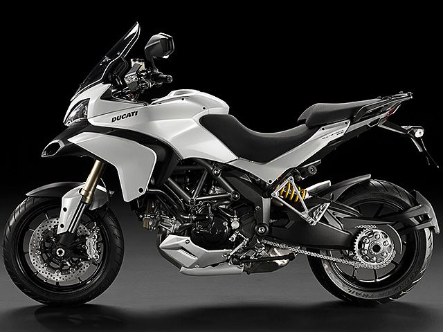 2011年 Multistrada 1200 アークティックホワイト(カタログメイン)