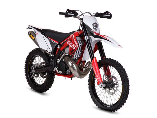 2011年 EC 300E レッド（カタログメイン）