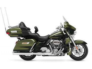 2017年 CVO FLHTKSE Limitedスパイクトオリーブ/サーペンタイングリーンW/カーボンダスト