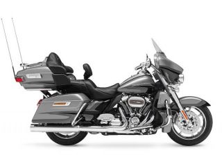 2017年 CVO FLHTKSE Limitedスターダストシルバー/パラジウムシルバーW/カーボンダスト