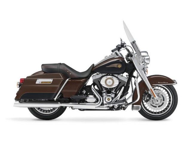 2013年 FLHR Road King 110th Anniversary Edition ヴィンテージブロンズ＆ヴィンテージブラック（カタログメイン）