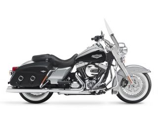 2015年 FLHRC Road King Classicブリリアントシルバーパール/ビビッドブラック