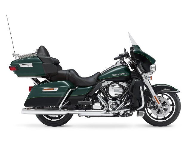 2016年 FLHTK TC Electra Glide Ultra Limited ディープジェイドパール/ビビッドブラック（カタログメイン）