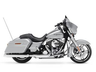 2015年 FLHXS Street Glide Specialブリリアントシルバーパール