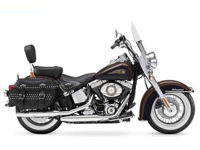 2013年 FLSTC Heritage Softail Classic 110th Anniversary Edition ヴィンテージブロンズ＆ヴィンテージブラック（カタログメイン）