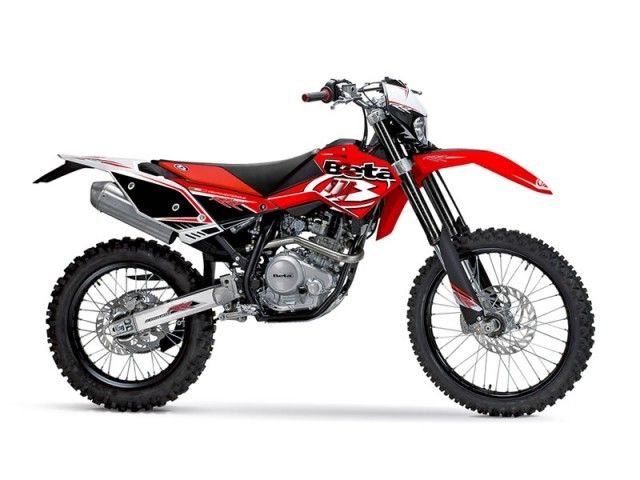 2011年 RR4T 125LC レッド（カタログメイン）