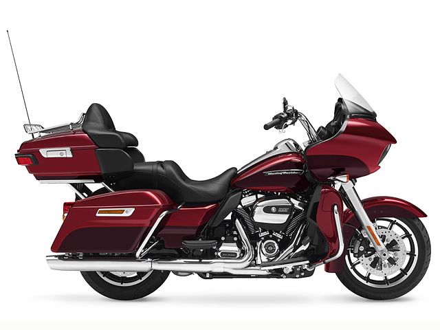 2018年 FLTRU Road Glide Ultra （カタログメイン）