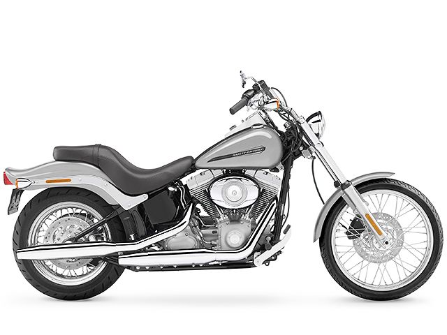 2008年 FXST Softail Standard モノトーンカラー（カタログメイン）