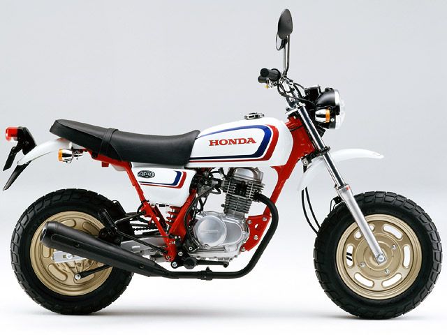 2006年 Ape100 Deluxe シャスタホワイト（カタログメイン）