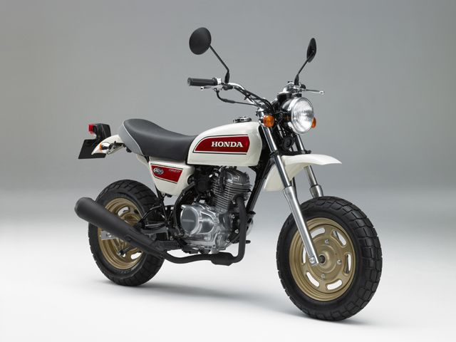 2007年 Ape50 Deluxe クラシカルホワイト（カタログメイン）