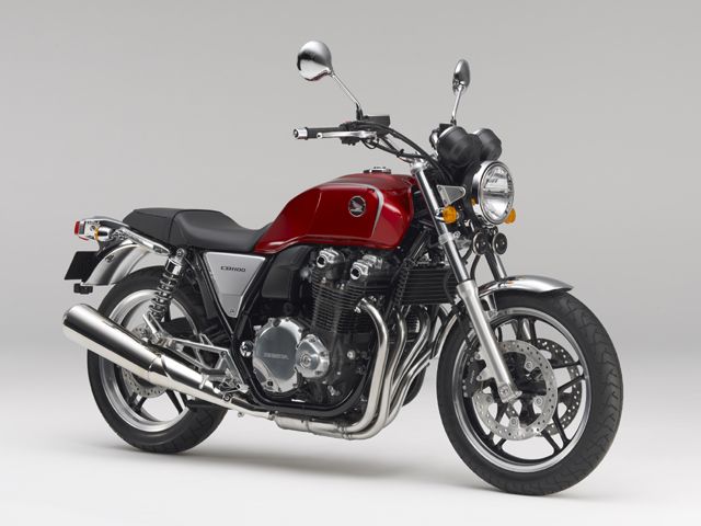 2010年 CB1100 Type 1 キャンディーグローリーレッド（カタログメイン）
