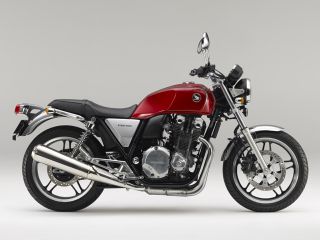 2010年 CB1100 Type 2 ABSキャンディーグローリーレッド