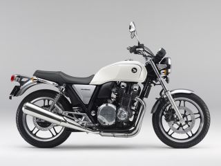 2012年 CB1100 ABSパールミルキーホワイト